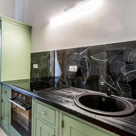 Ξενοδοχείο με διαμερίσματα Matisse Old Town 4*