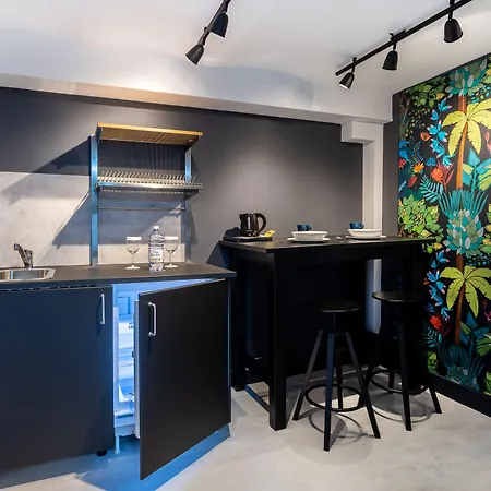 Matisse Old Town Бухарест